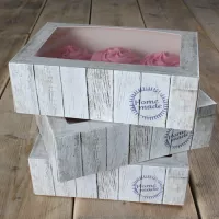 Wooden muffin and cupcake box