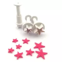 3 mini cortadores de biscoito em formato de estrela com ejetor