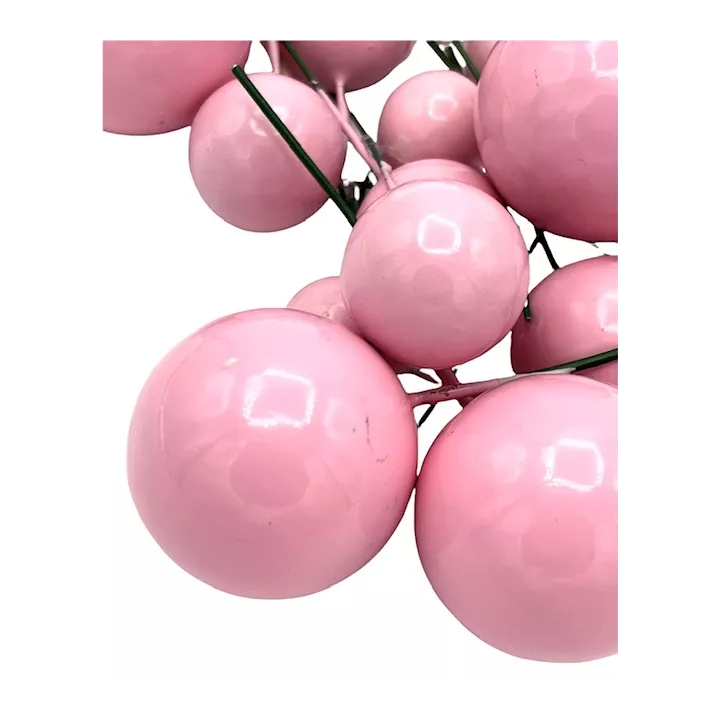 20 pink decorative balls