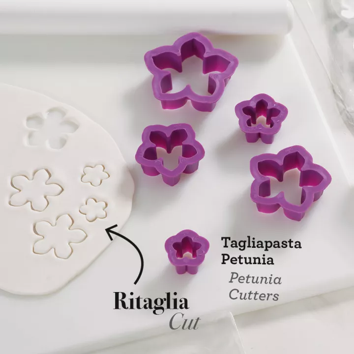 5 Emporte pièce pétunia