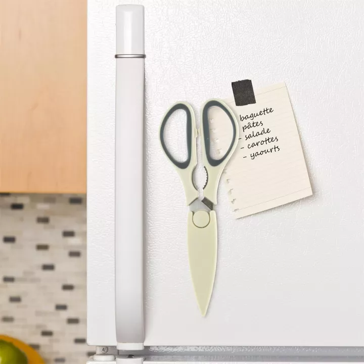 Multifunktionsschere mit magnetischem Etui