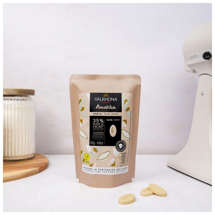 Amatika Blanche 35% Chocolat blanc vegan Valrhona fèves 250g